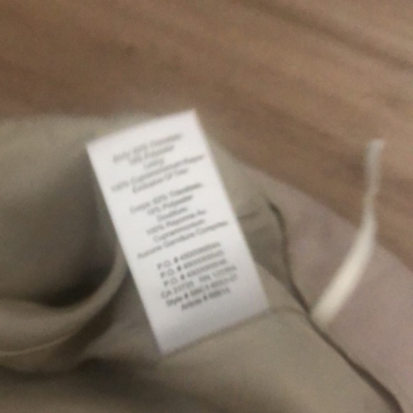 Aritzia babaton high rise pleated beige shorts - Picture 8 of 9